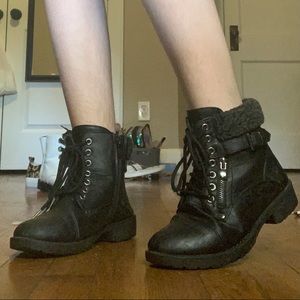 Wanted Women’s Ankle Boot. Size 7. Black.